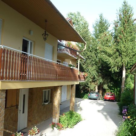 Attila Apartmanhaz Hotel Heviz Ngoại thất bức ảnh