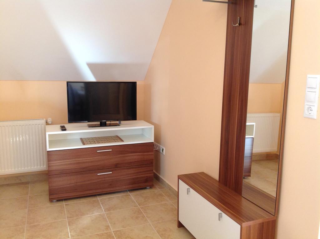 Attila Apartmanhaz Hotel Heviz Phòng bức ảnh