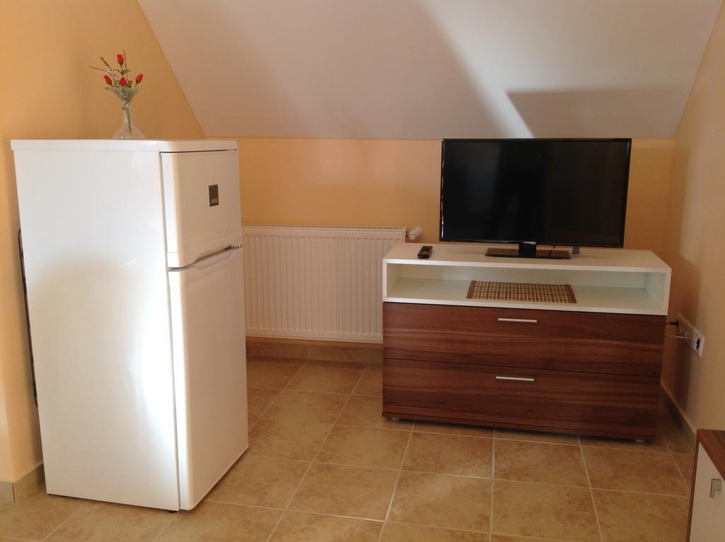 Attila Apartmanhaz Hotel Heviz Phòng bức ảnh