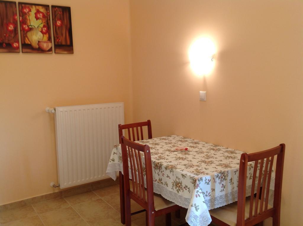 Attila Apartmanhaz Hotel Heviz Phòng bức ảnh