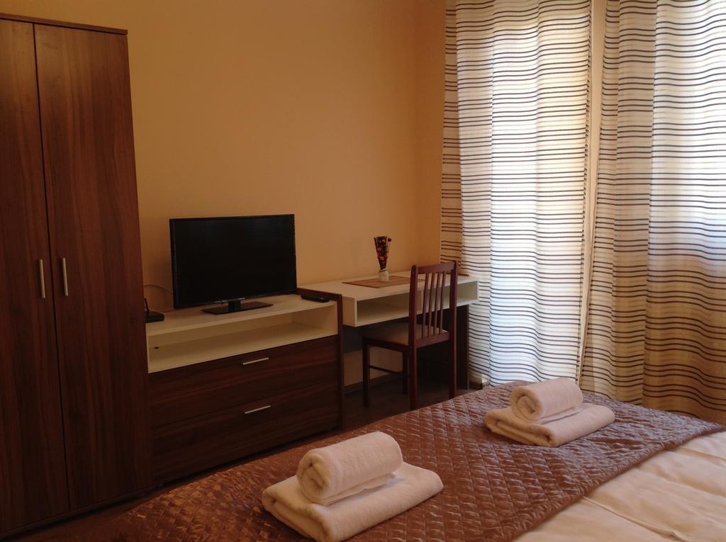 Attila Apartmanhaz Hotel Heviz Phòng bức ảnh