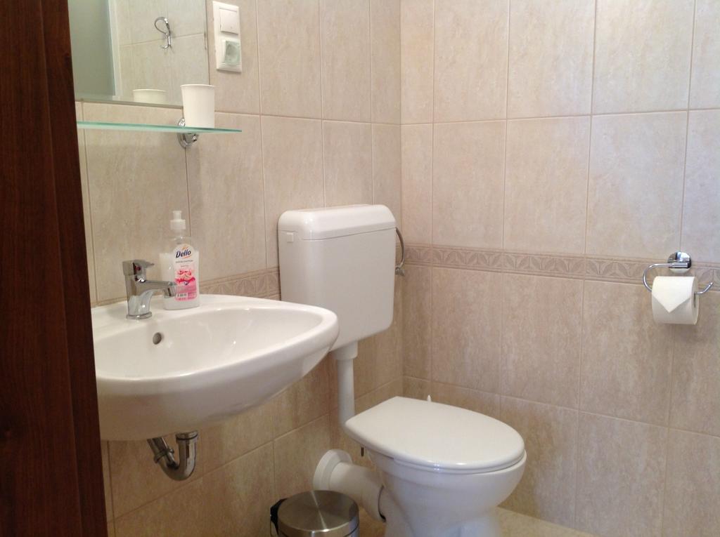 Attila Apartmanhaz Hotel Heviz Phòng bức ảnh