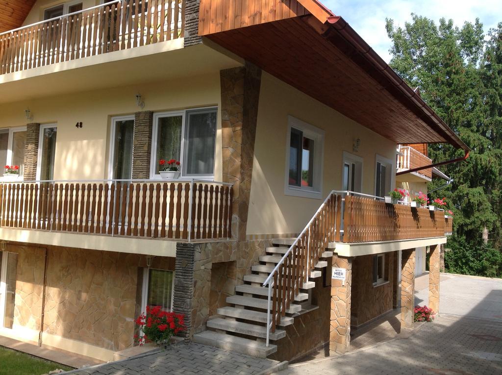 Attila Apartmanhaz Hotel Heviz Ngoại thất bức ảnh